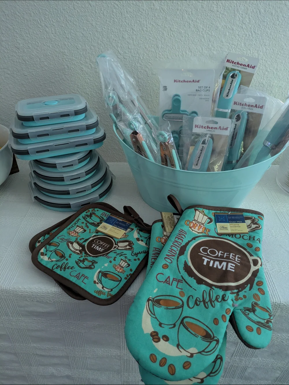 FINAL DEAL! KitchenAid Turquoise Kitchen Tool Set with Coffee-Themed Oven Mitts